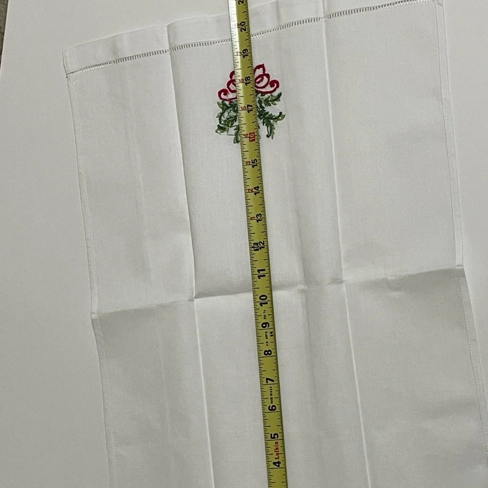 Holiday Greenery Embroidered White Cotton Guest Hand Towel